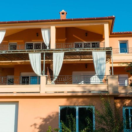 Apartments Villa Kristina Supetarska Draga Exterior photo